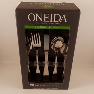 New Oneida Colonial Boston Silverware Set. 20 pc. Service for 4.